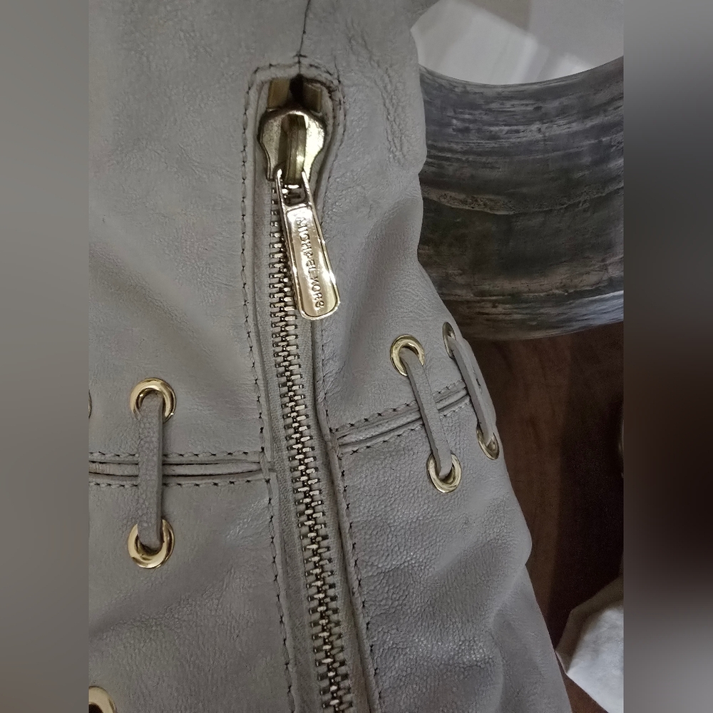 ✨️RARE✨️Michael Kors Cream Hobo Bag - Picture 8 of 8